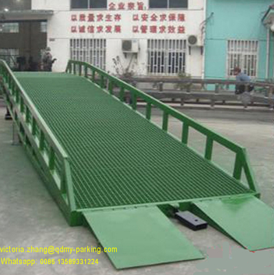 China 6, 8, 10, 12 Tons Loading Ramp for Truck/Portable Loading Ramp for Sale supplier